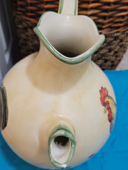 Rooster Pitcher 🐓 - Picture 5 of 9